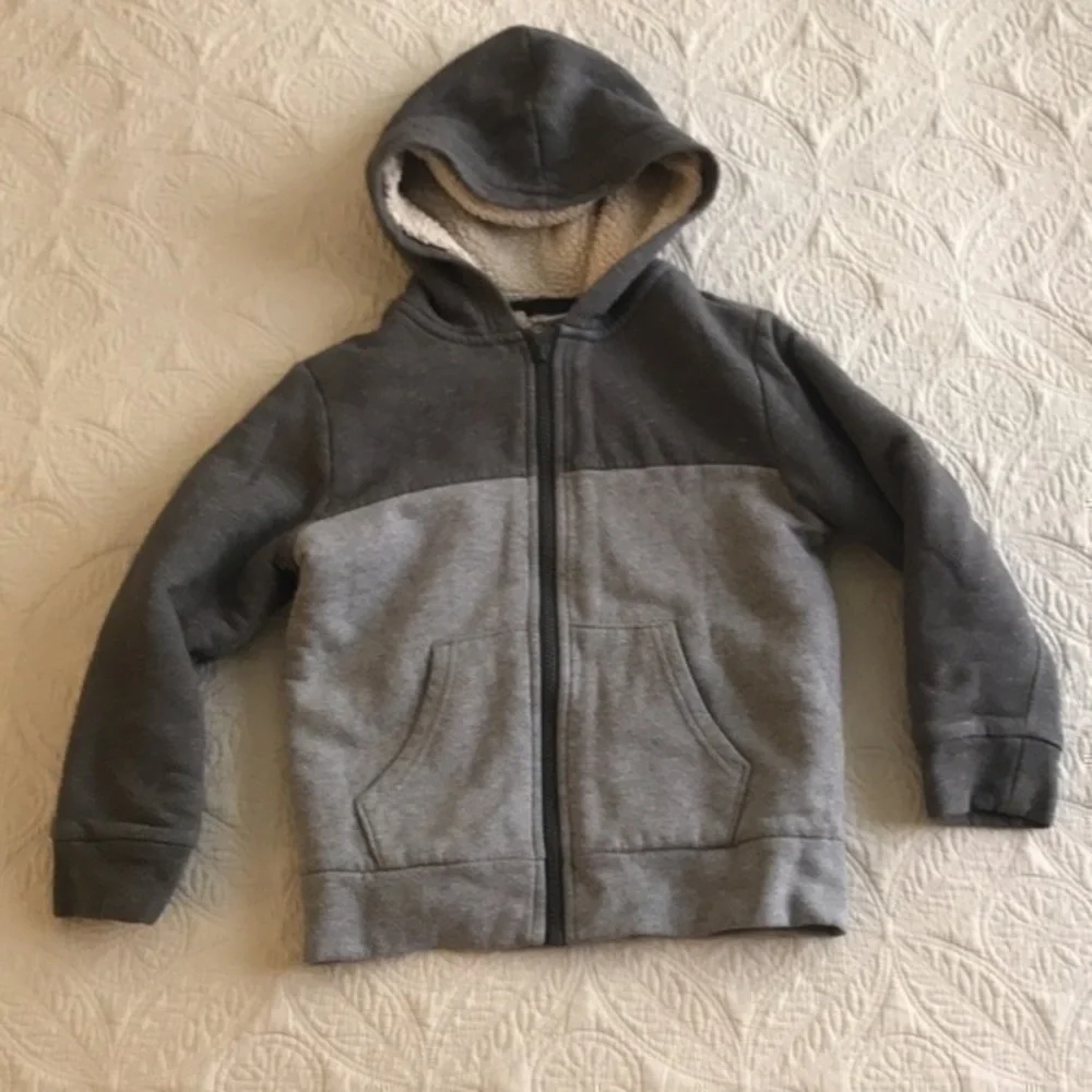 Old Navy Sherpa Hoodie Size S(6-7) Grey Color